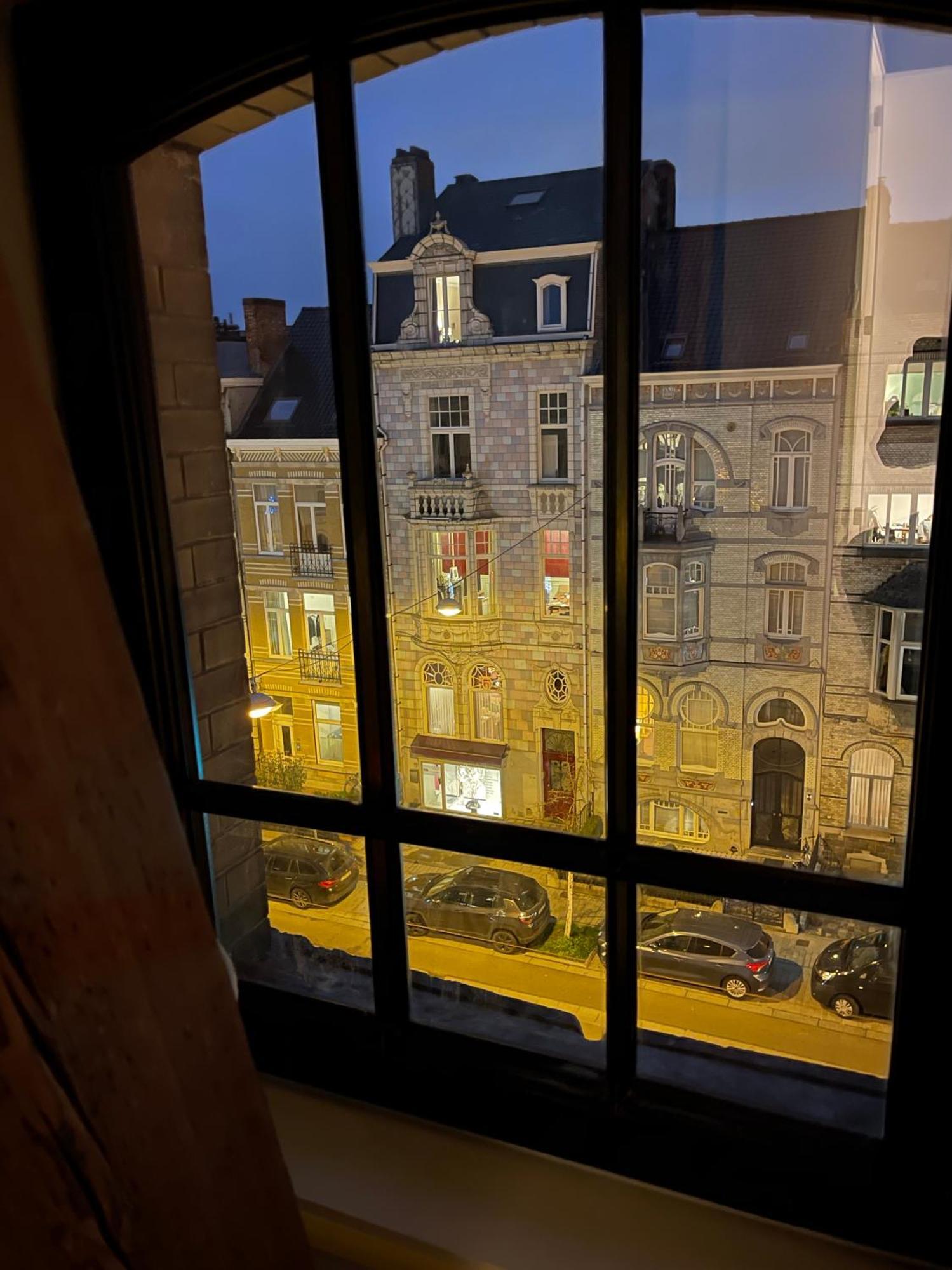 Apartamento Penthouse With Airconditioning And Big Terrace, Close To Sint-pieters Station And Centre Gante