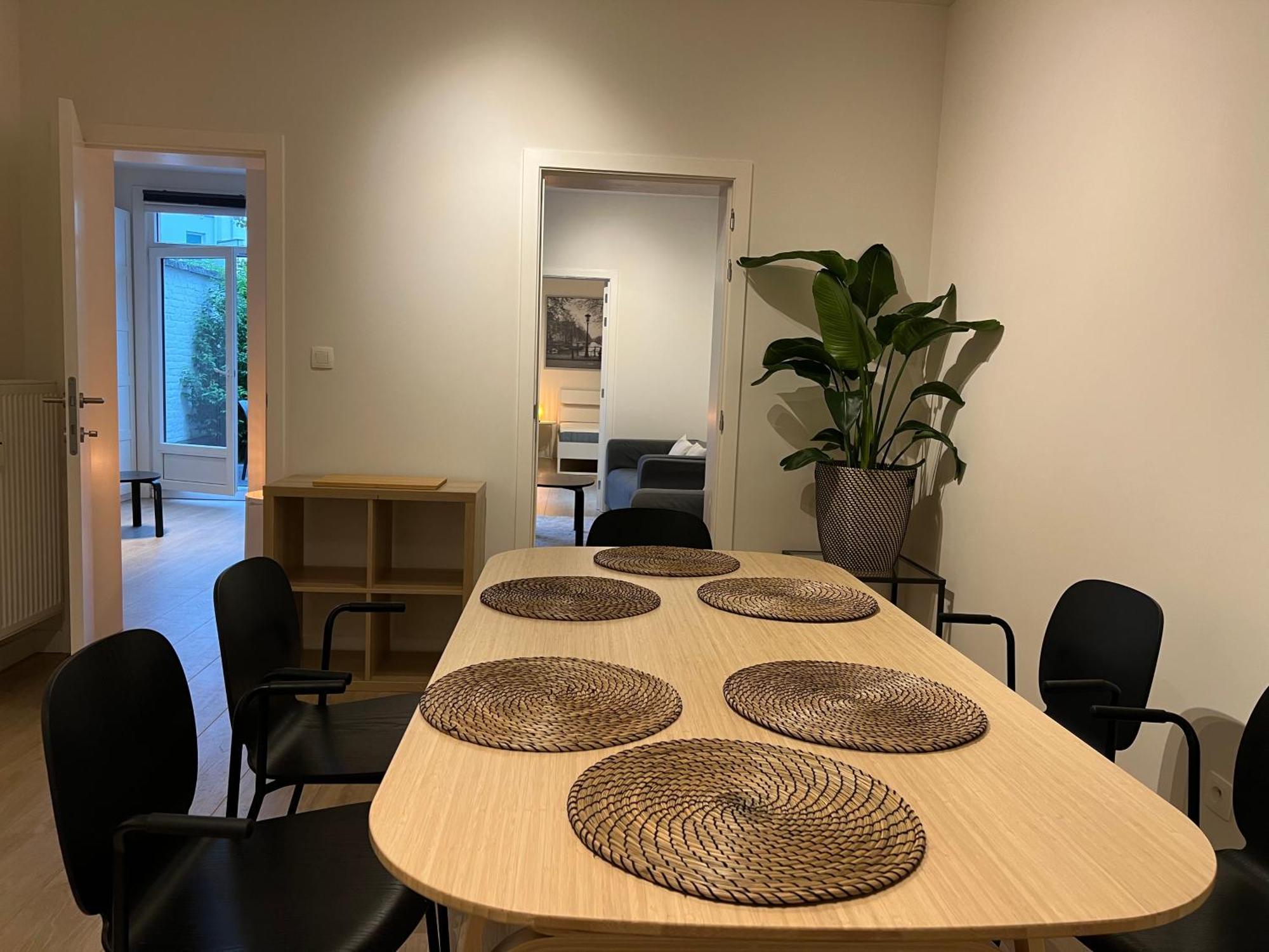 3 Bedroom With Own Garden Close To Main Trainstation Apartment Ghent
