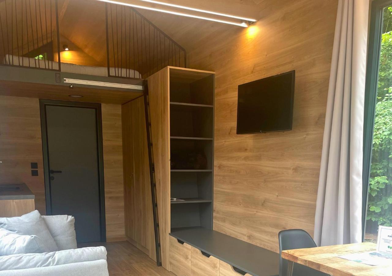 Urban Gardens 4*