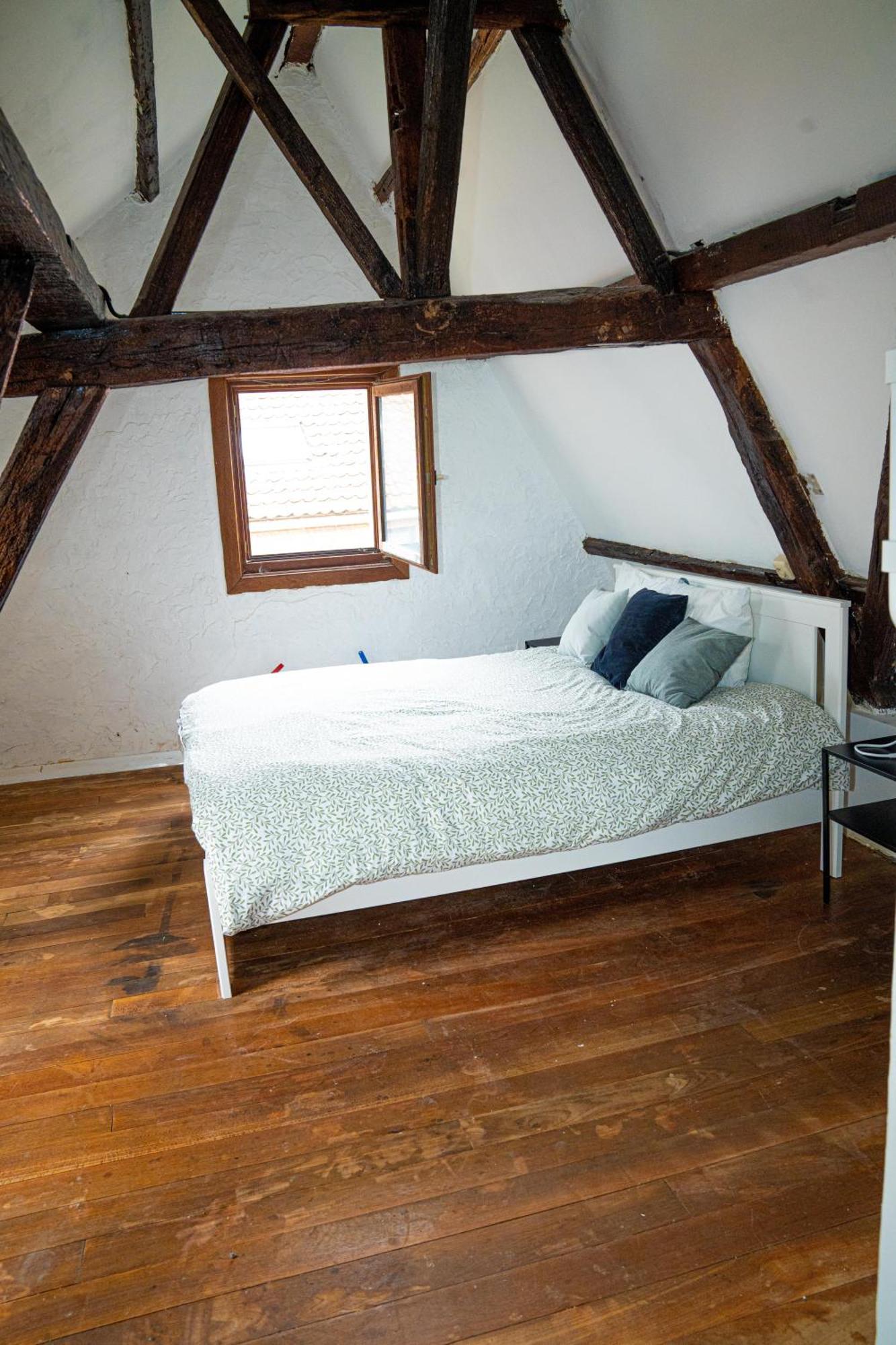 Appartement Stylish Canal-side 2br-1lr Apt, At Center Of *