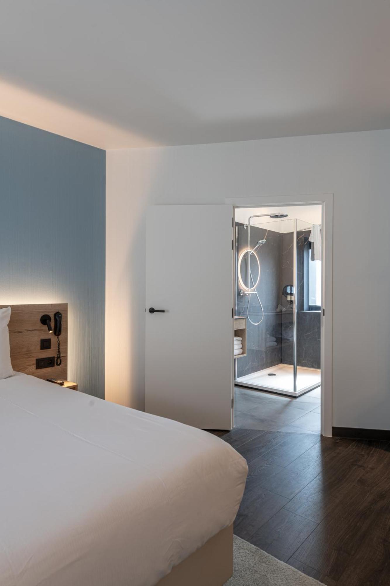 Hotel Harmony