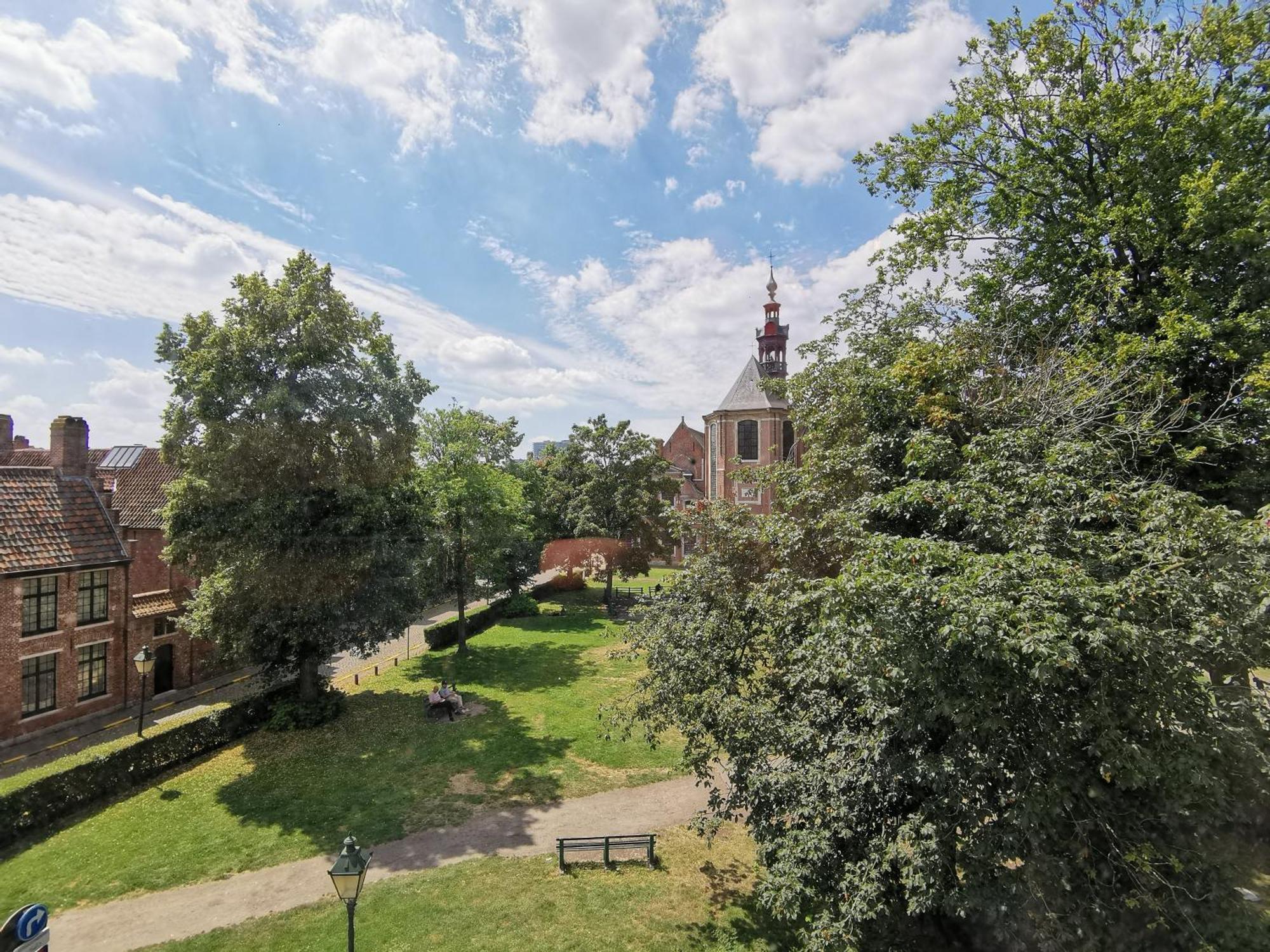 Homestay Private Near Gravensteen Ghent