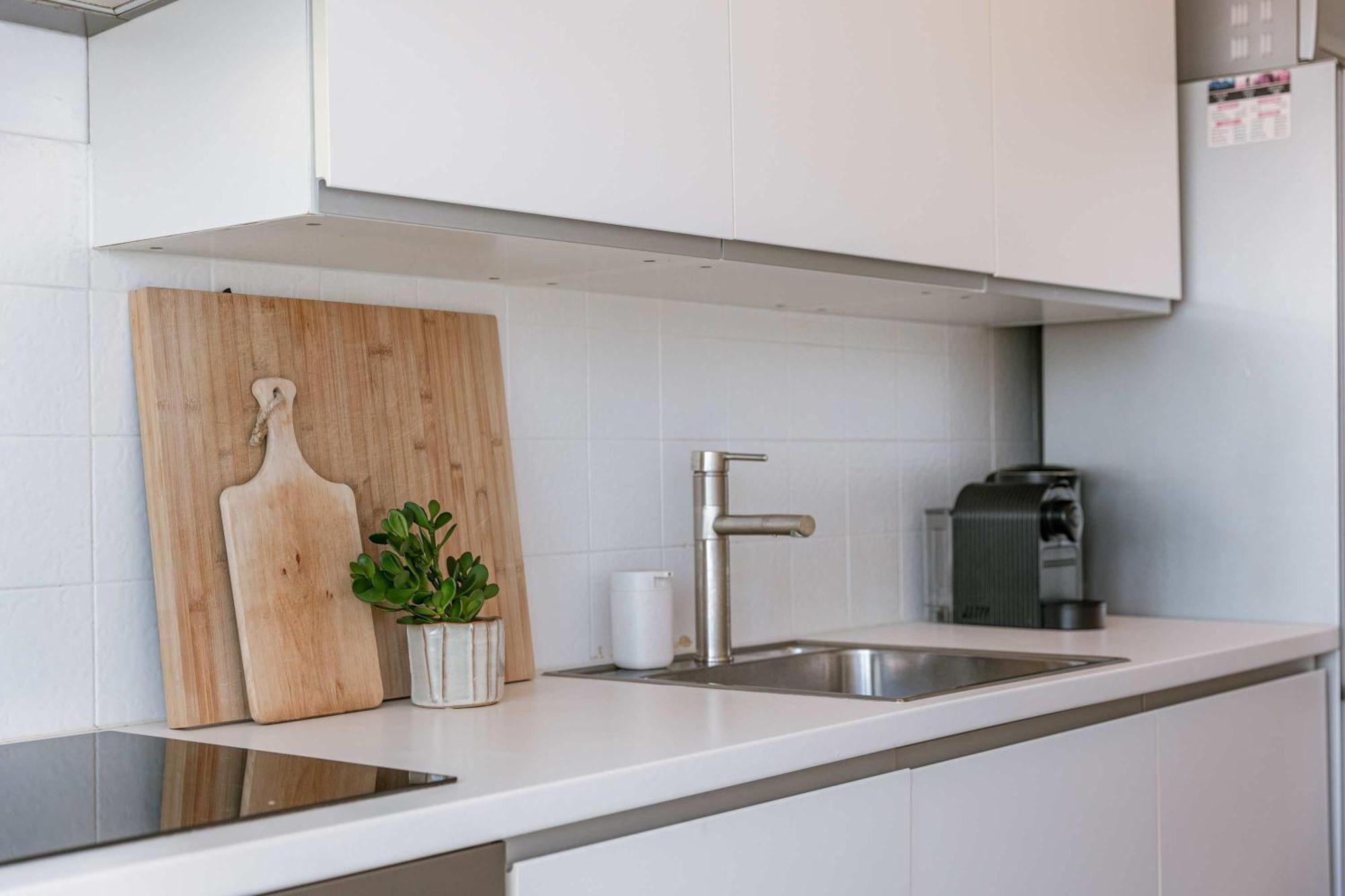 Huswell - Bright With View And Terrace Apartment