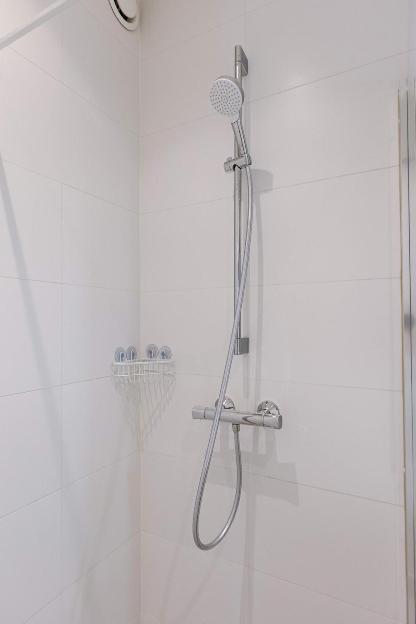 Huswell - Spacious In With Big Terrace Appartement *