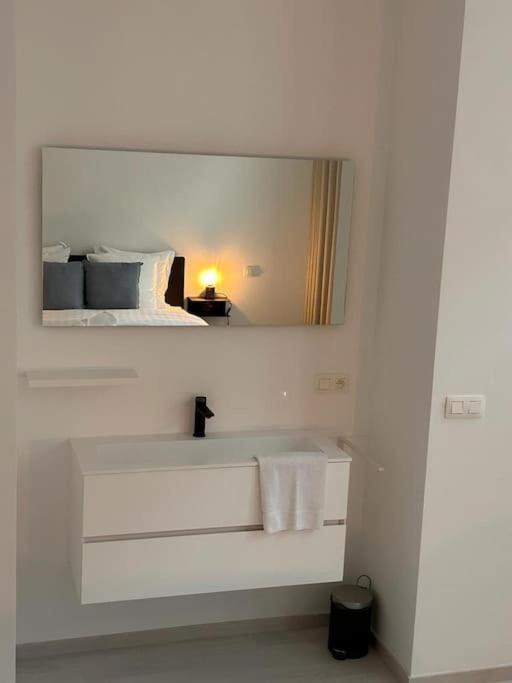 Apartment Wonderful 2br W View On Leie