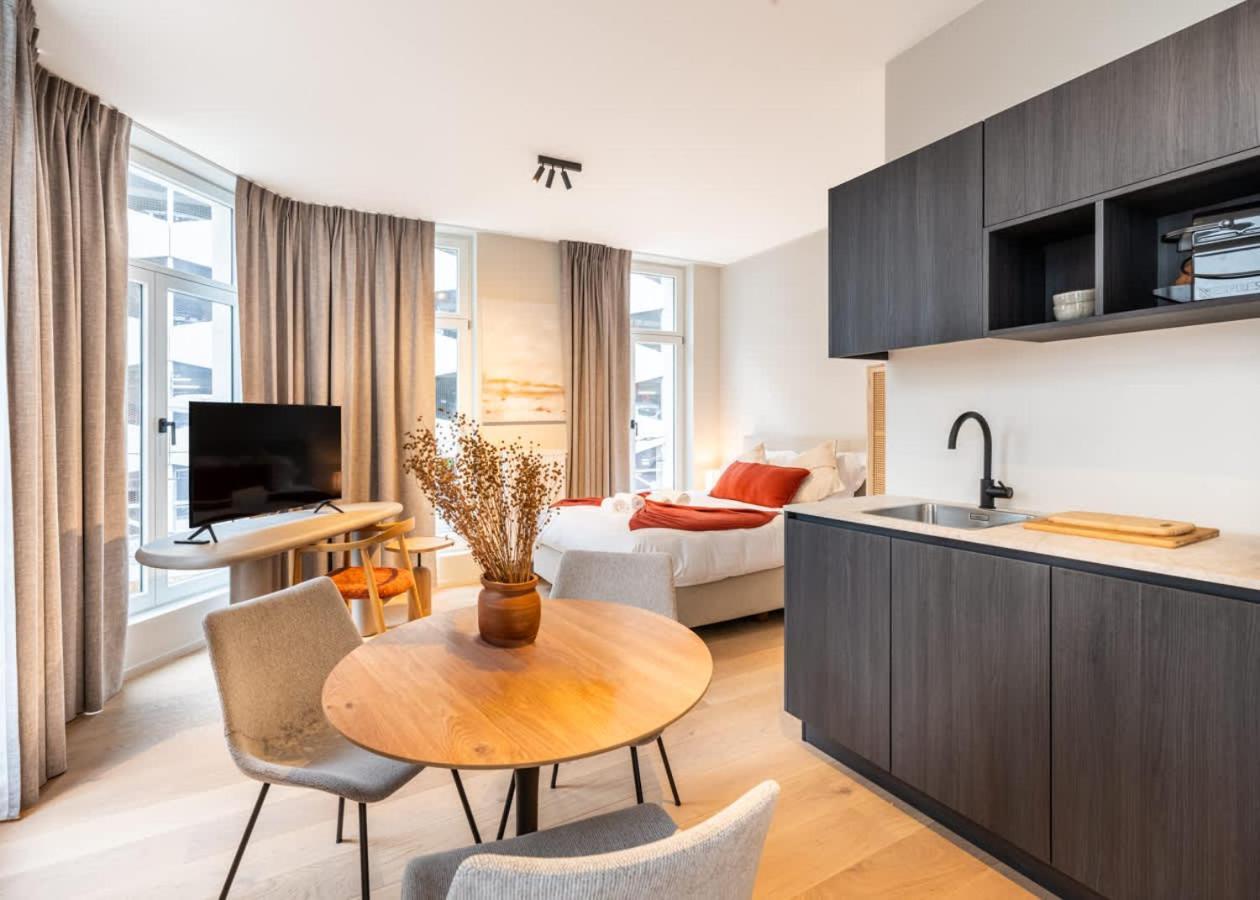 Huswell - Modern With Views