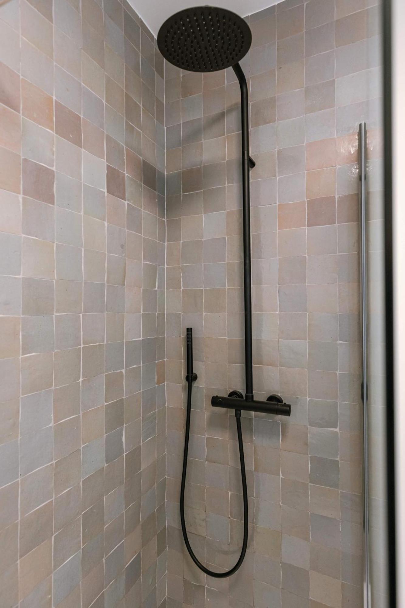 Huswell - Elegant In Center Apartment *