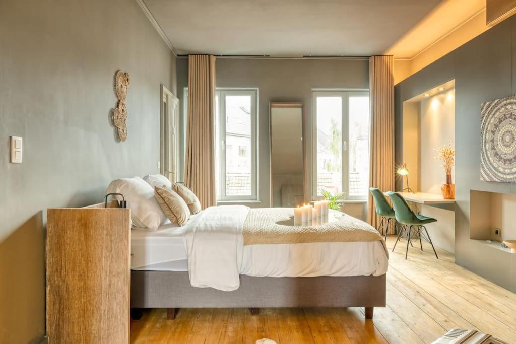 Spacious & Luminous Gem In Historic Building Appartement *