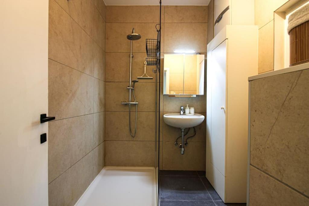 Apartment Urban Oasis *