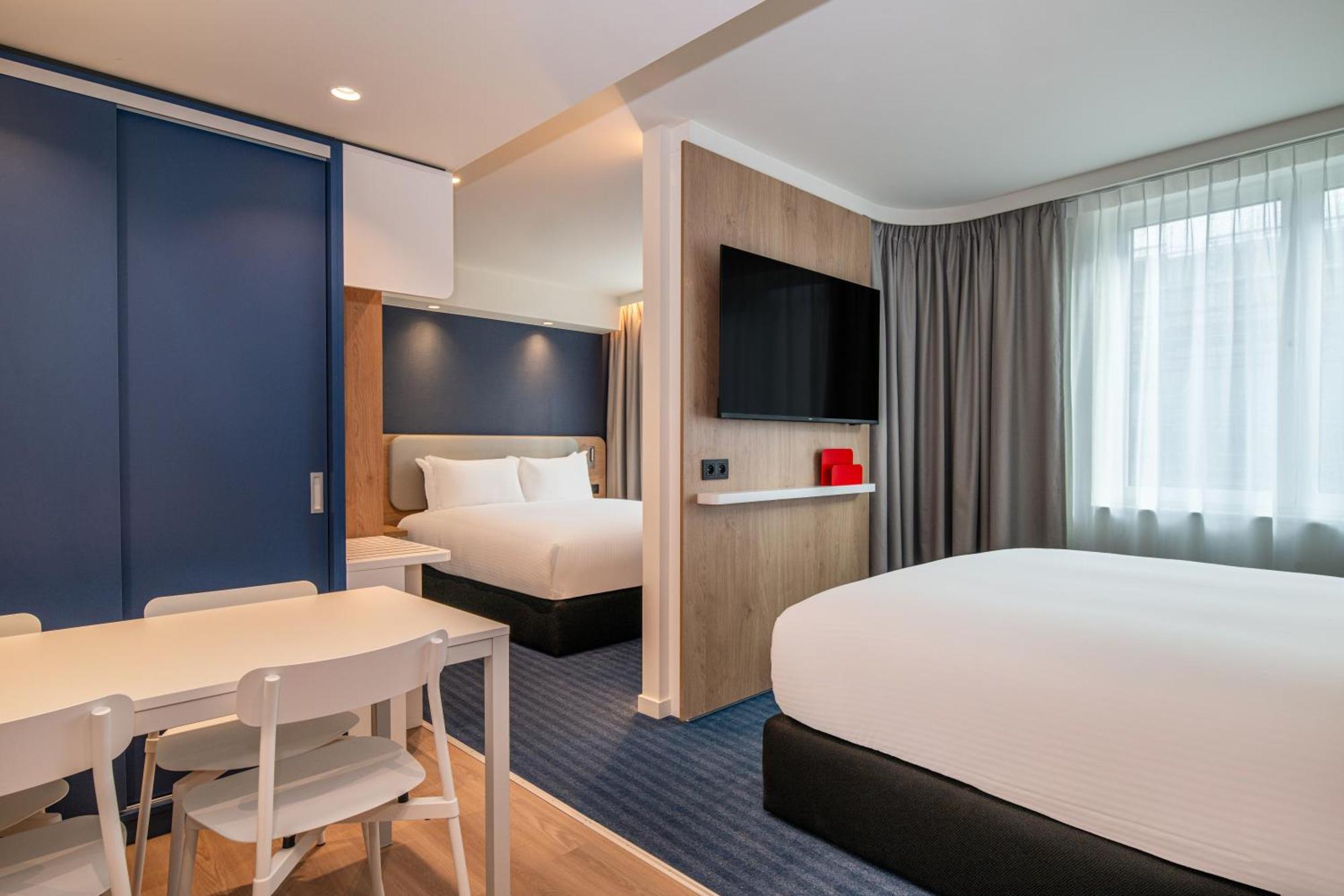 Hotel Express & By Ihg