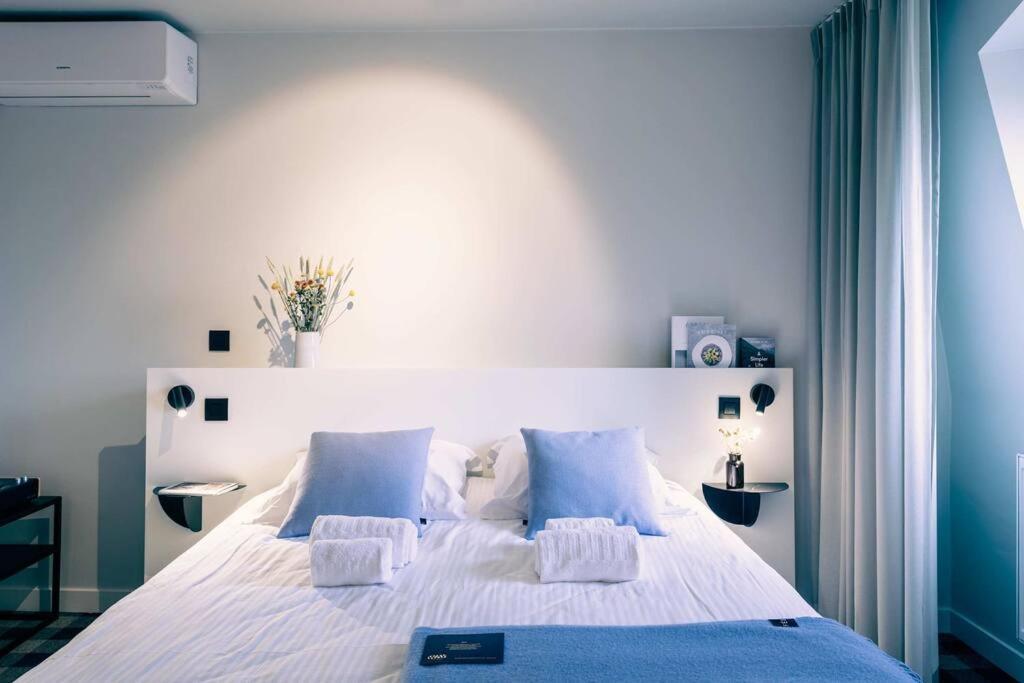Cozy For Two In Apartment