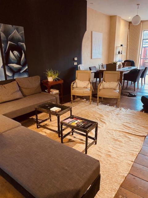 Spacious Duplex With Terrace In The Middle Of The Center Apartamento