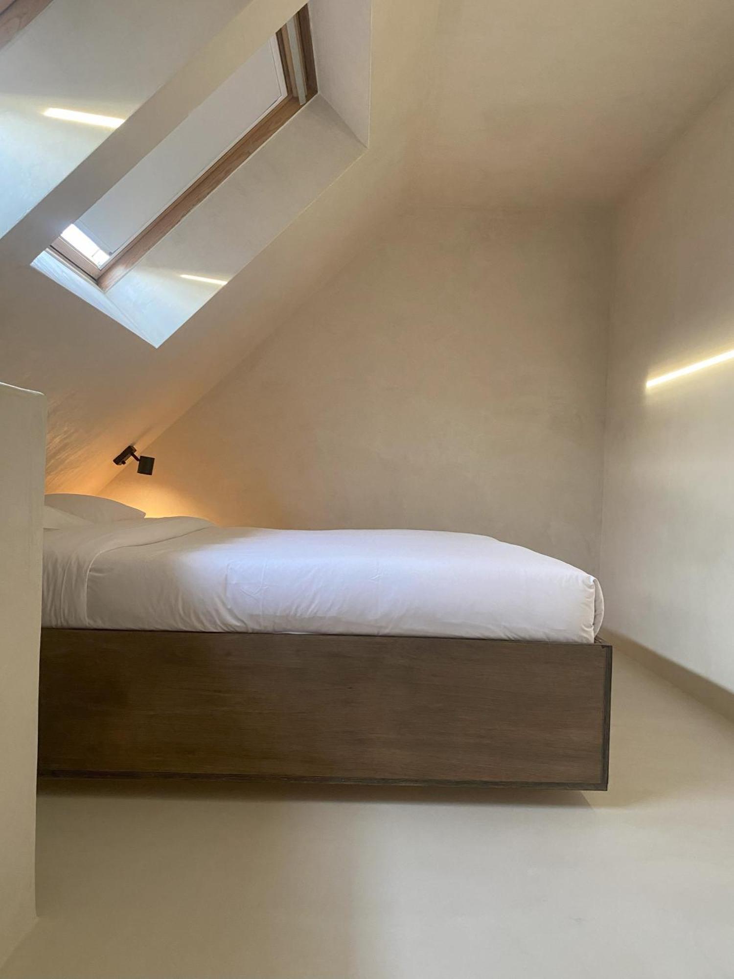 Edville Ghent