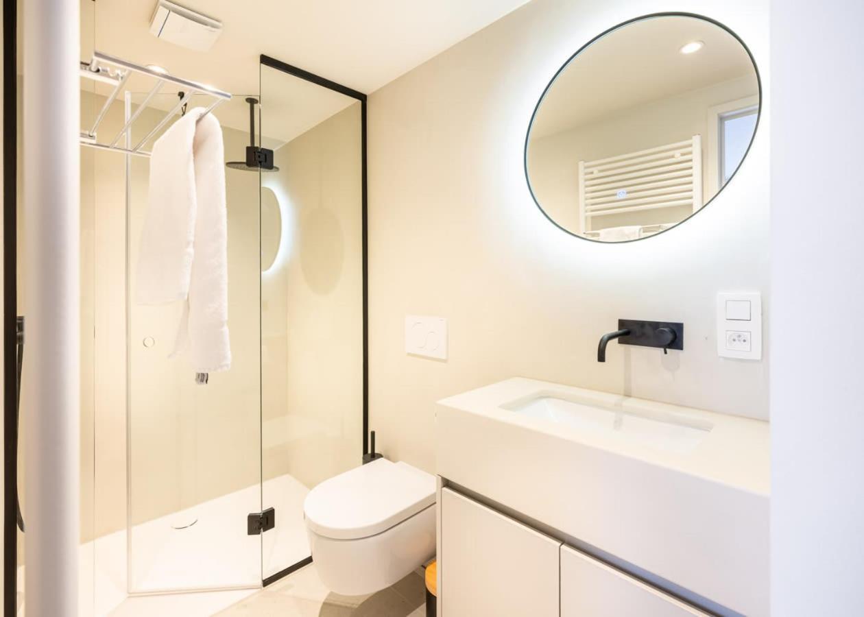 Huswell - Stylish Duplex With Premium Materials In Center Gent