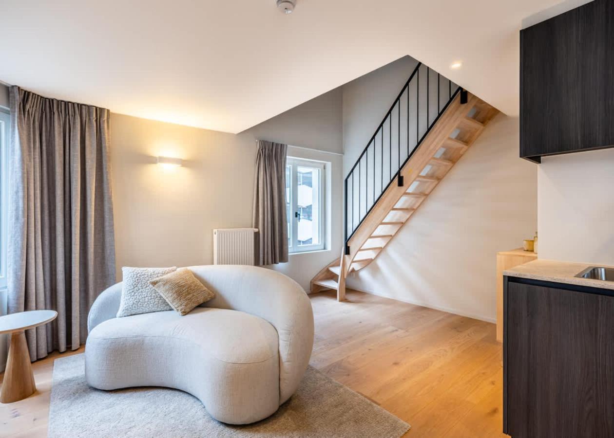 Huswell - Stylish Duplex With Premium Materials In Center * Gent