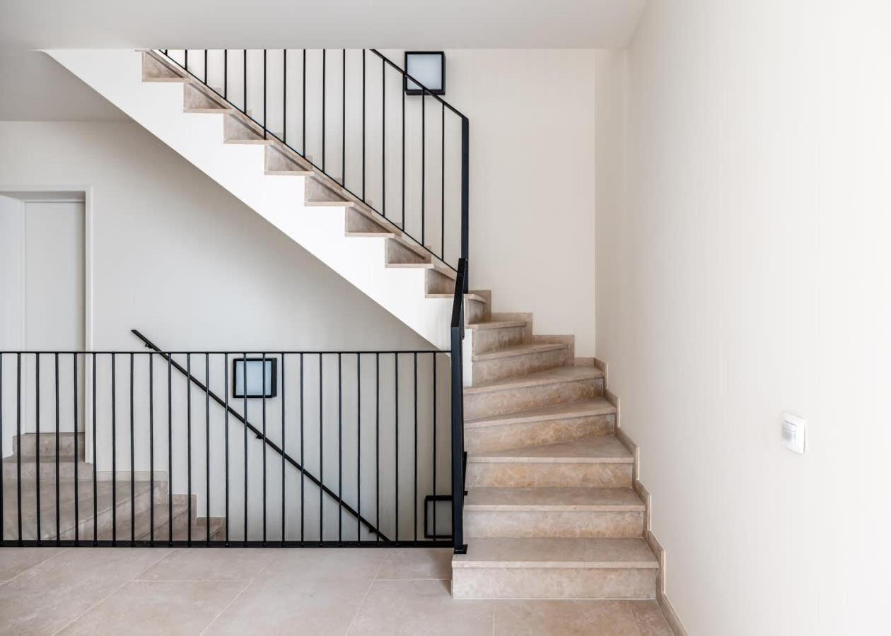 Huswell - Chic In Apartment *
