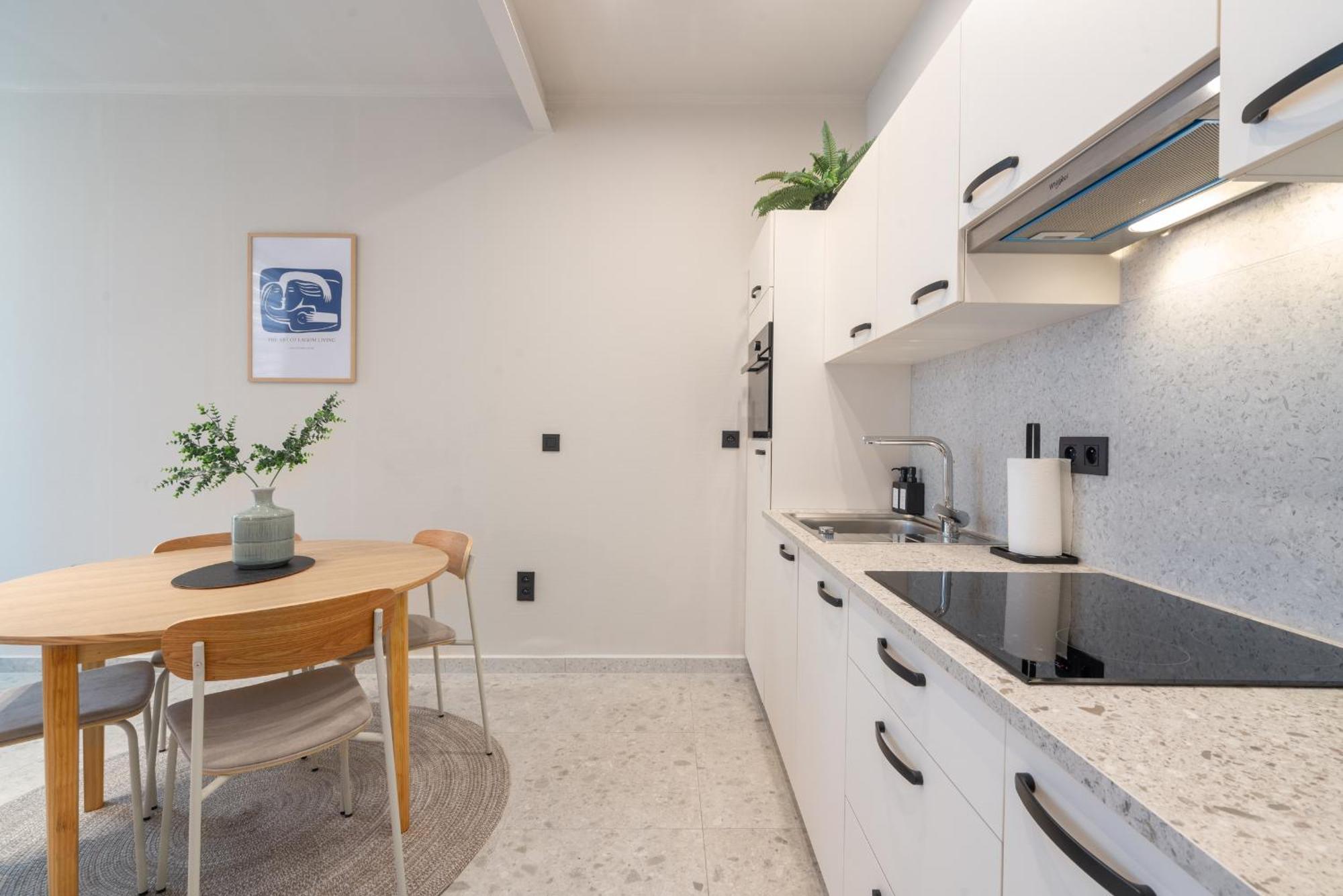 Apartment Gezellig, Knusse En Gerenoveerde Rijwoning 4p