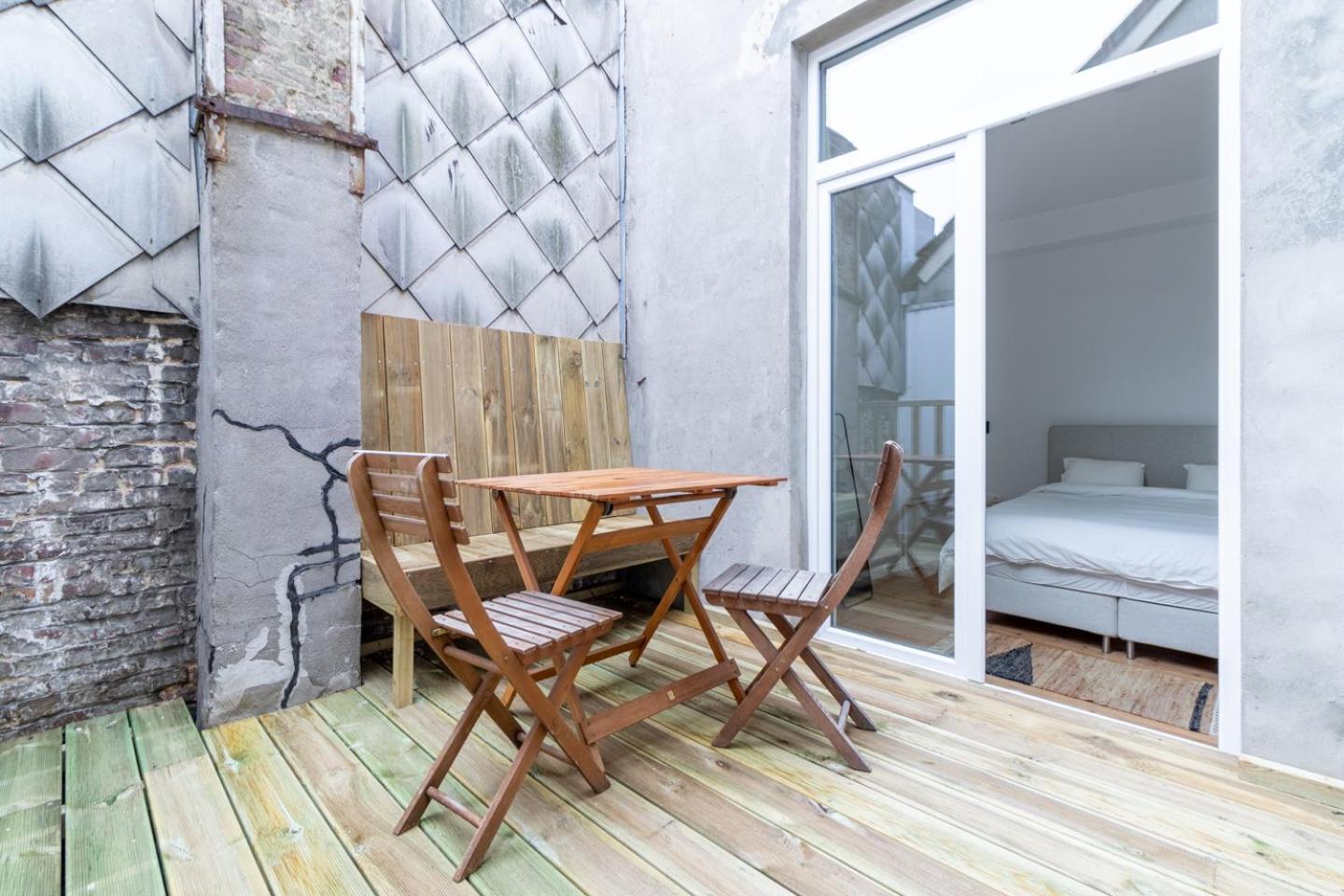 Sleek - Urban Elegance In The Heart Of Apartment Ghent