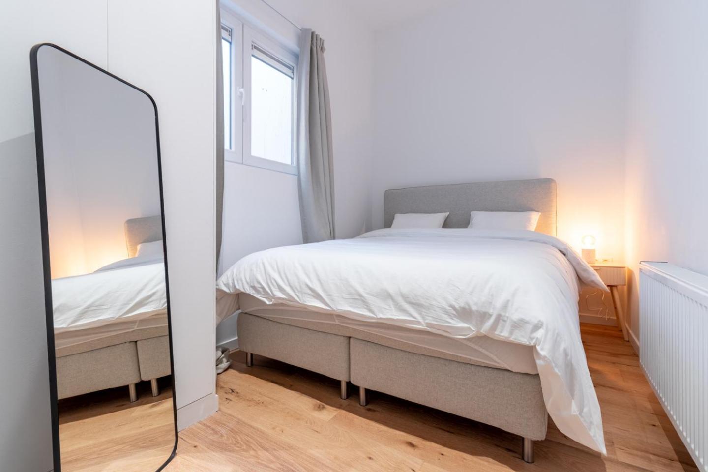 Sleek - Urban Elegance In The Heart Of *