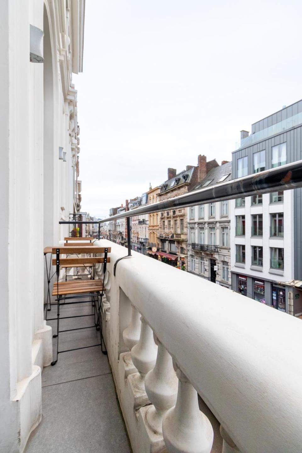 Sleek - Urban Elegance In The Heart Of Apartment Ghent