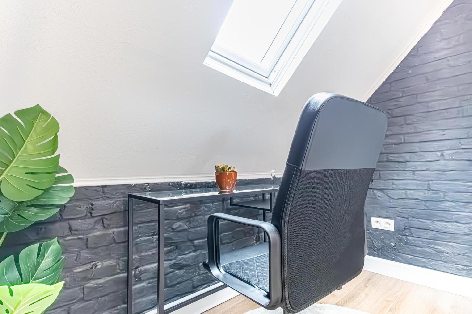 Lovely & Comfortable At Heart Of Apartment Ghent