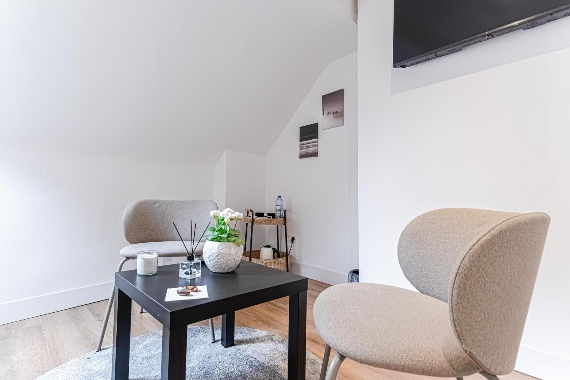 Lovely & Comfortable At Heart Of Apartment Ghent