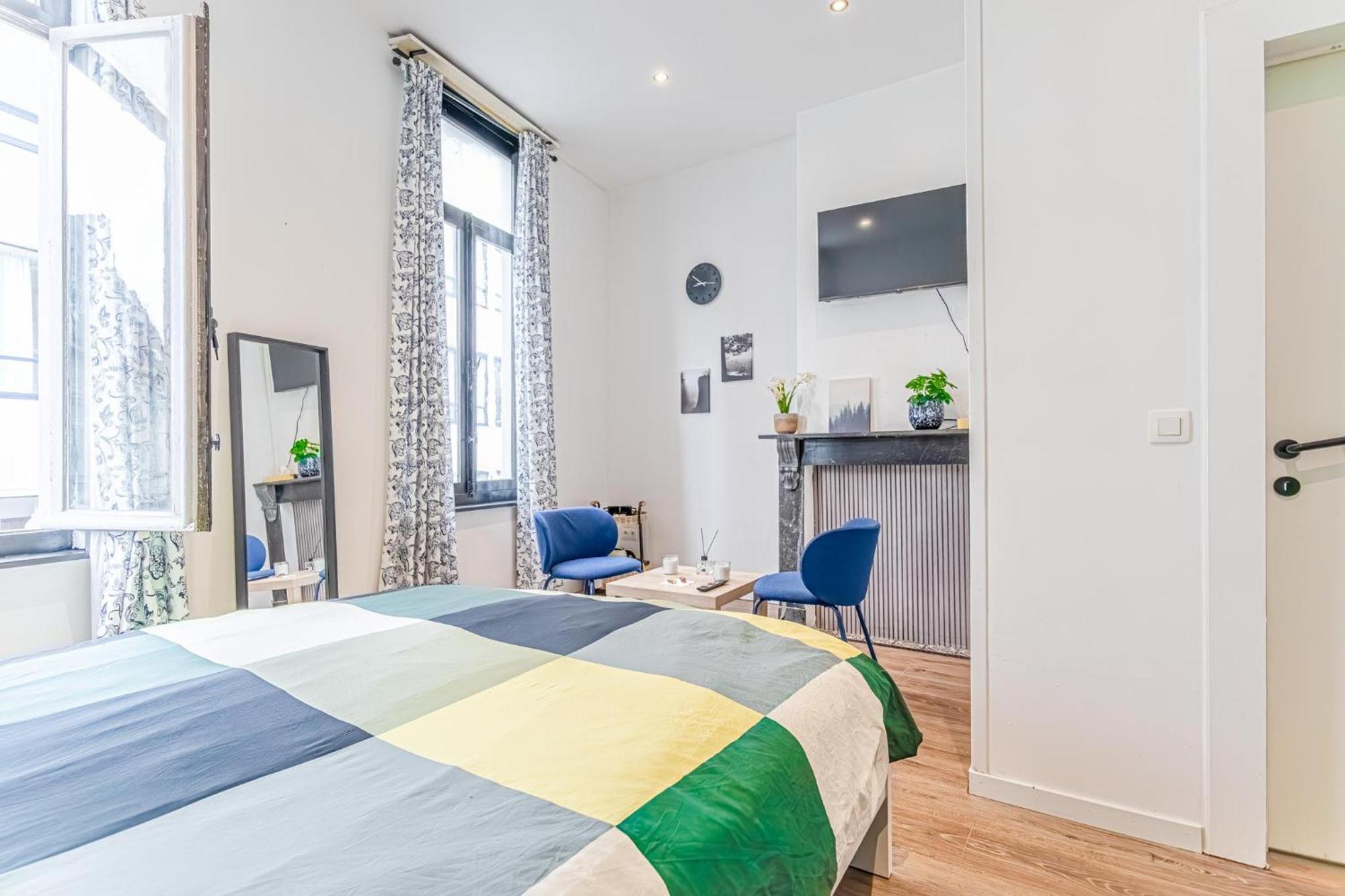 Lovely & Comfortable At Heart Of Apartment