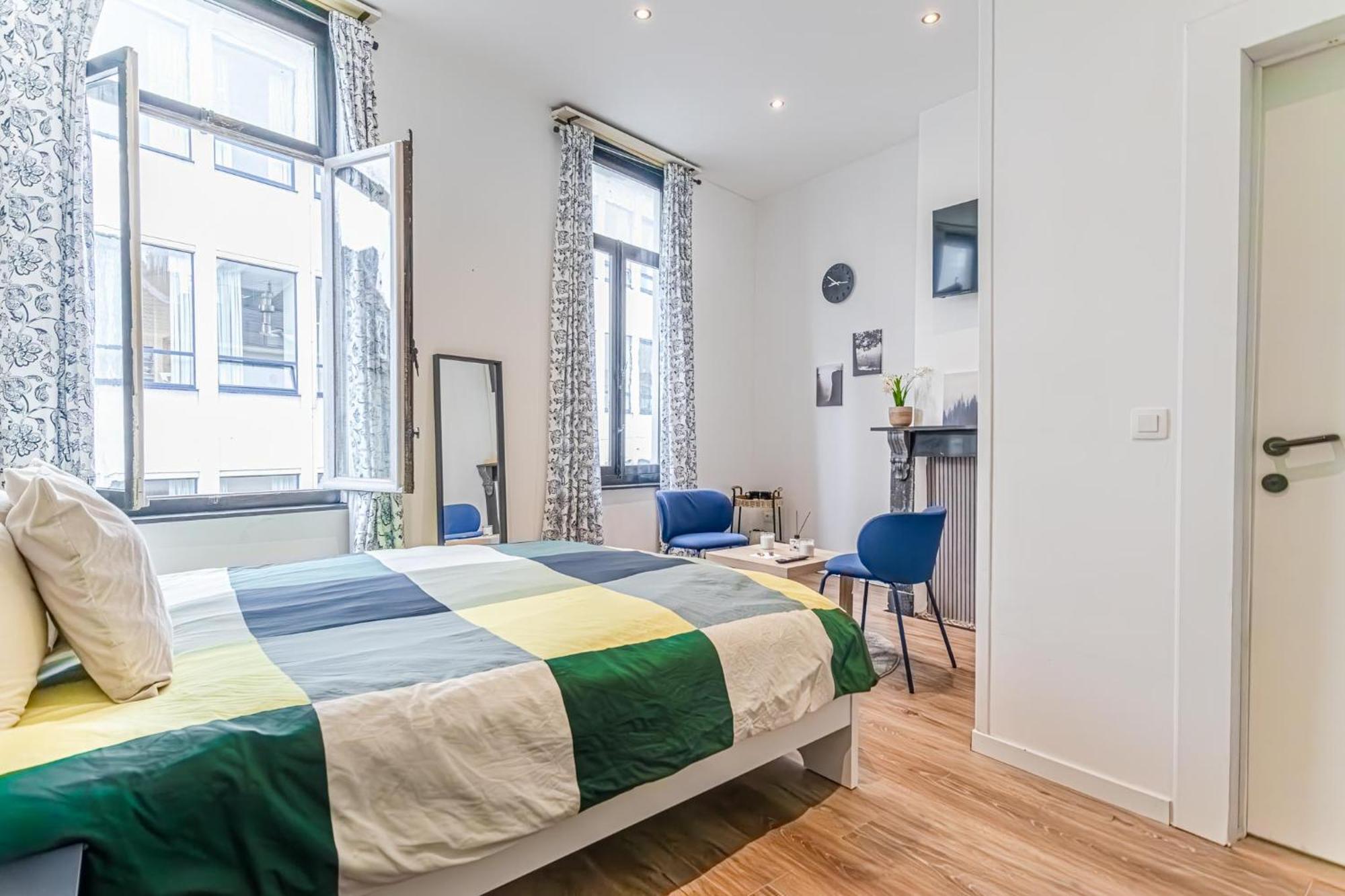 Apartment Lovely & Comfortable At Heart Of