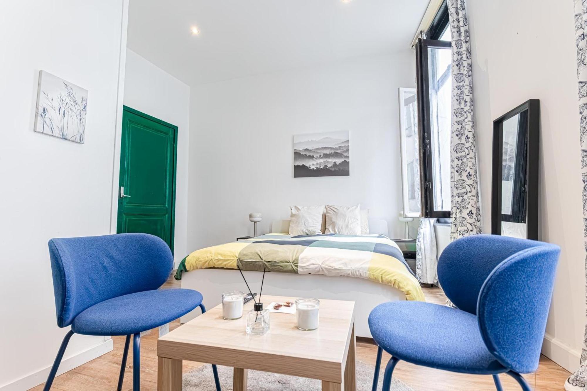 Lovely & Comfortable At Heart Of Apartment