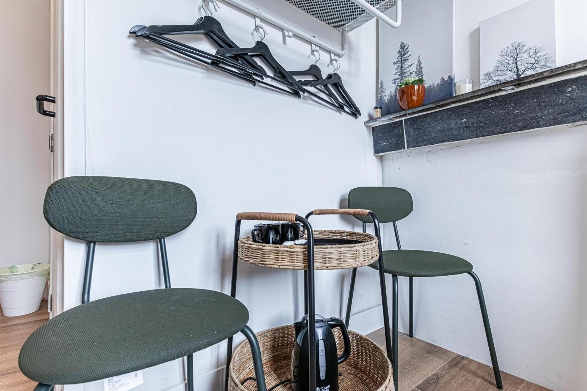 Lovely & Comfortable At Heart Of Apartment *