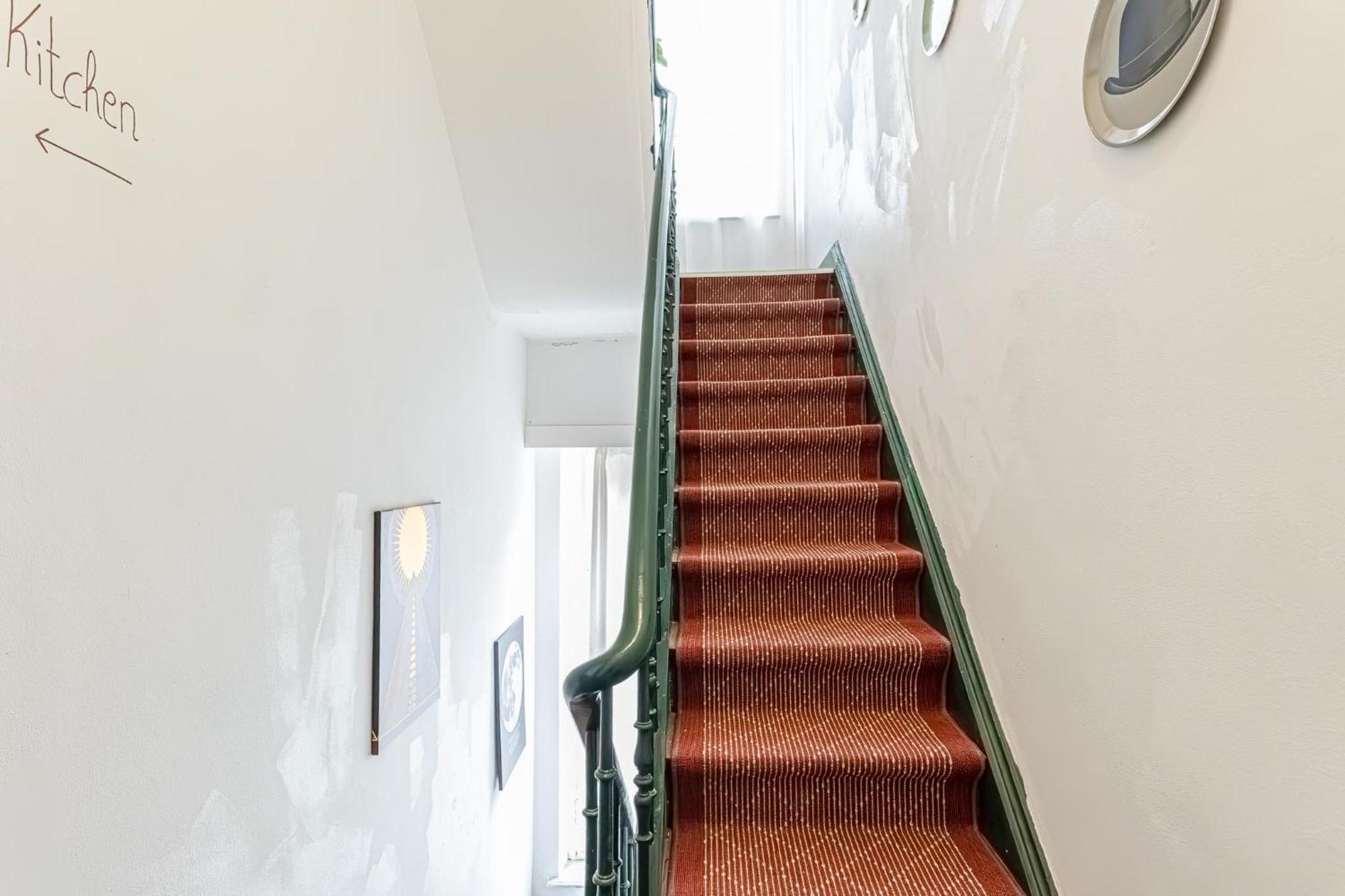 Apartment Lovely & Comfortable At Heart Of