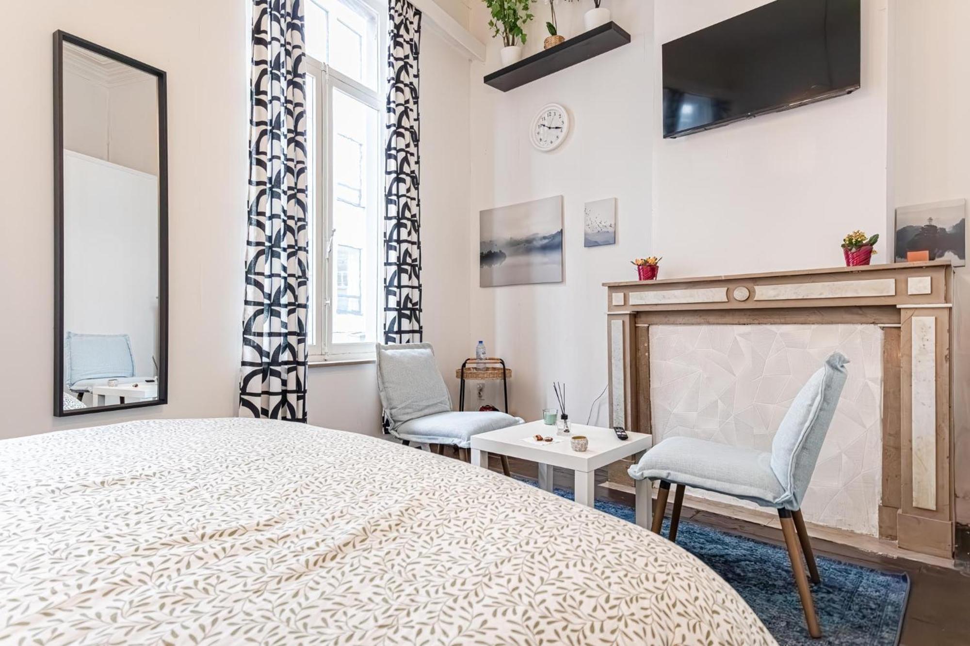 Lovely & Comfortable At Heart Of Apartment