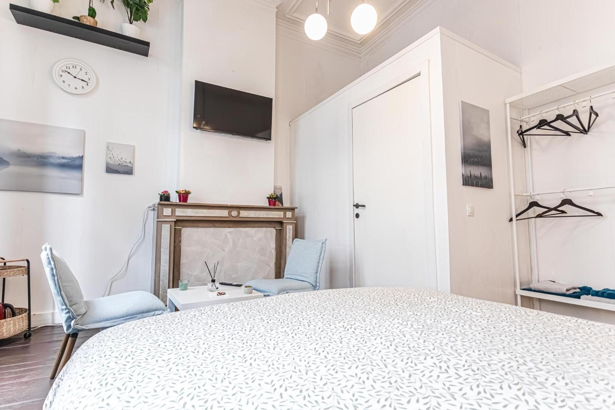 Apartment Lovely & Comfortable At Heart Of *