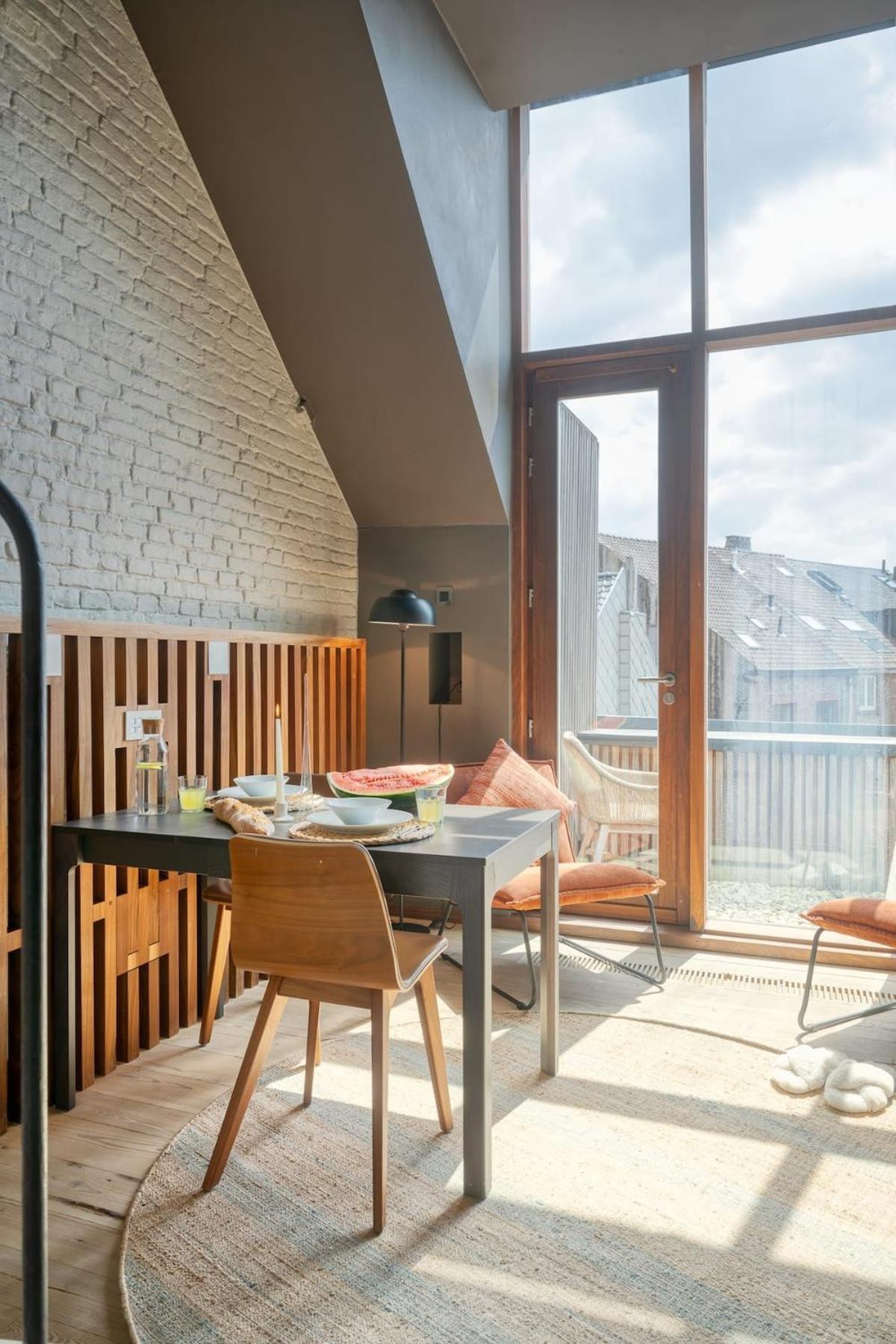 Apartment Serene Oasis With Balcony In Ghent