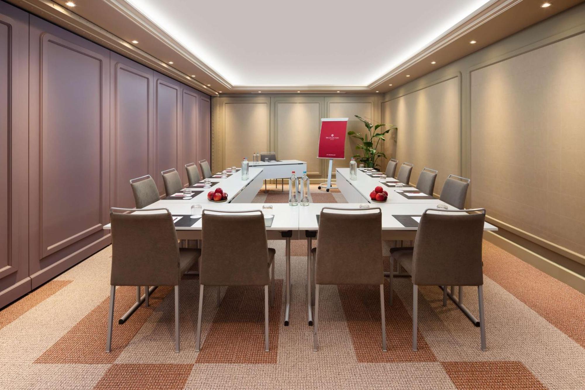 Nh Collection Hotel