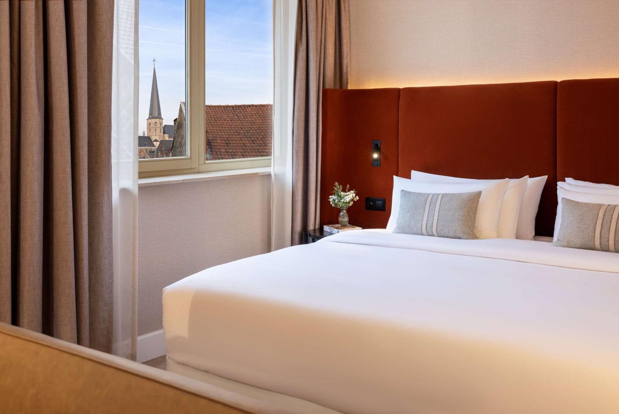 Nh Collection Hotel