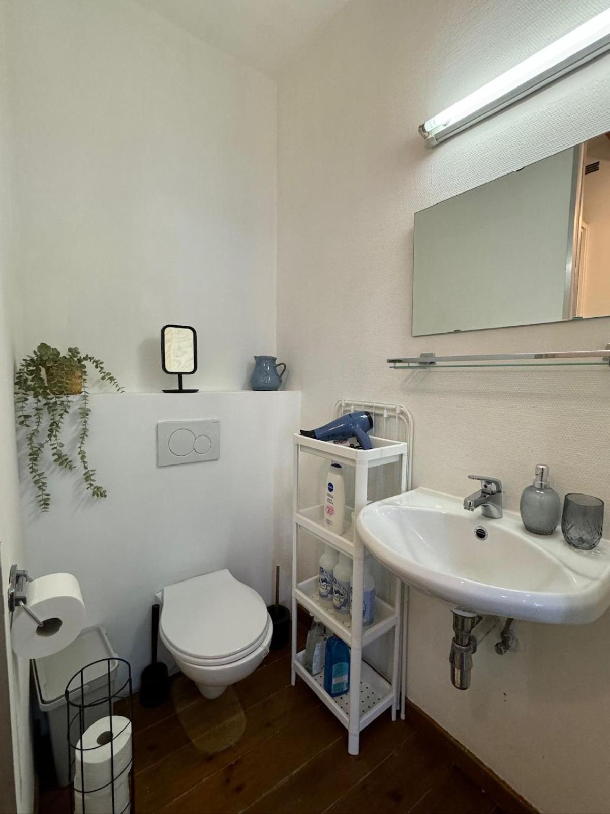 3-person Cozy Place In The Center Of *