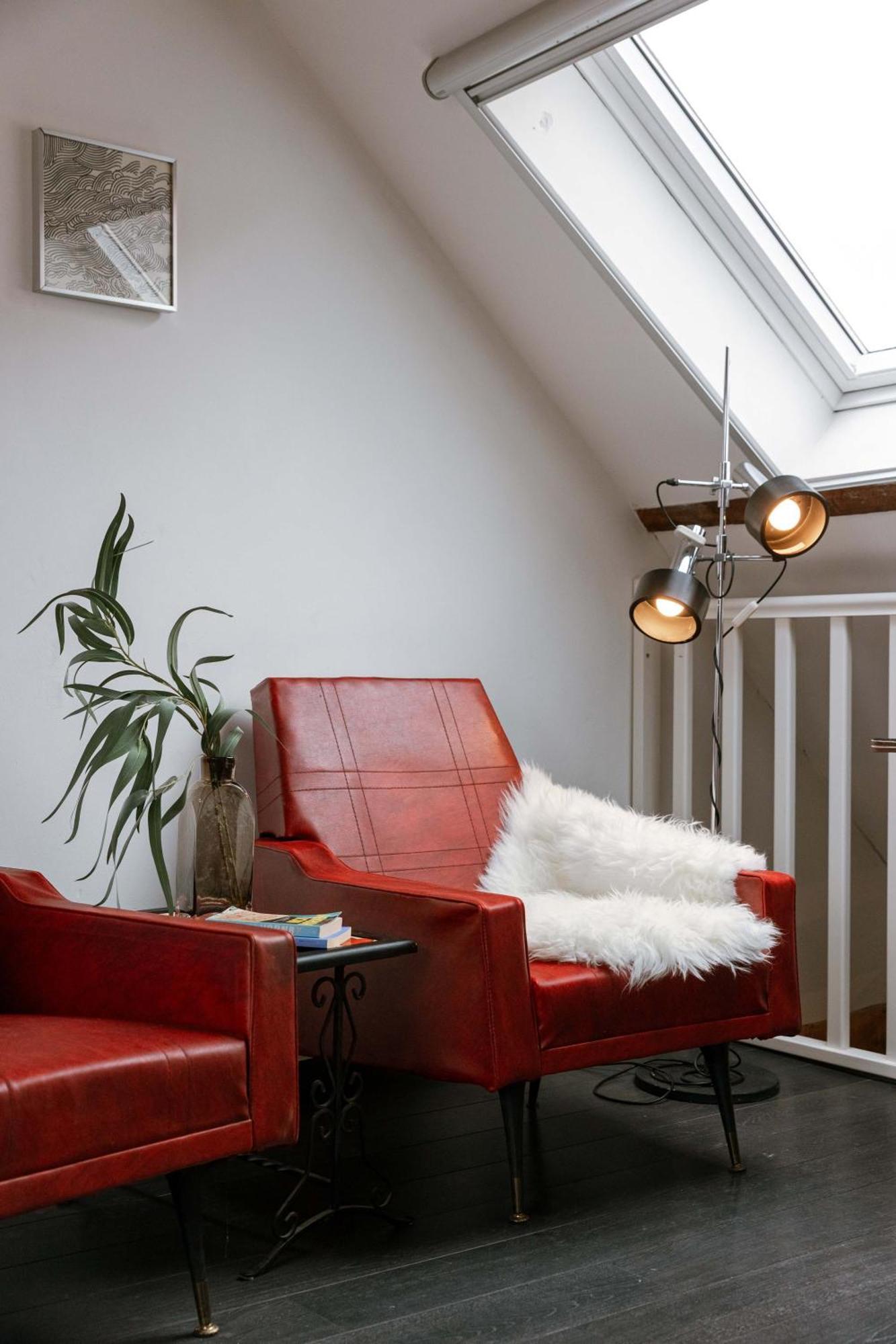 Huswell - Cozy Retro In The Heart Of