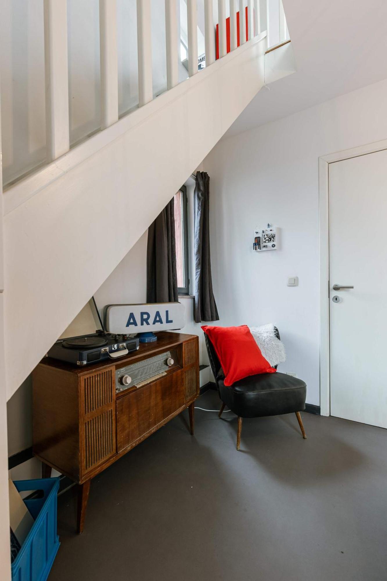 Apartment Huswell - Cozy Retro In The Heart Of