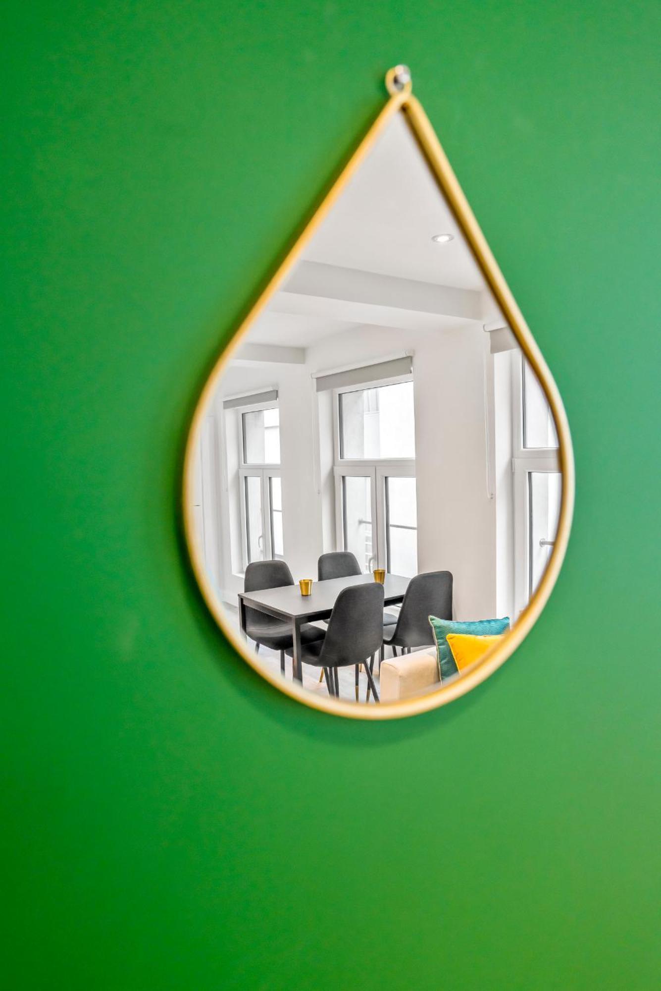 Apartment Designer - Prime Location For 4 Guests *