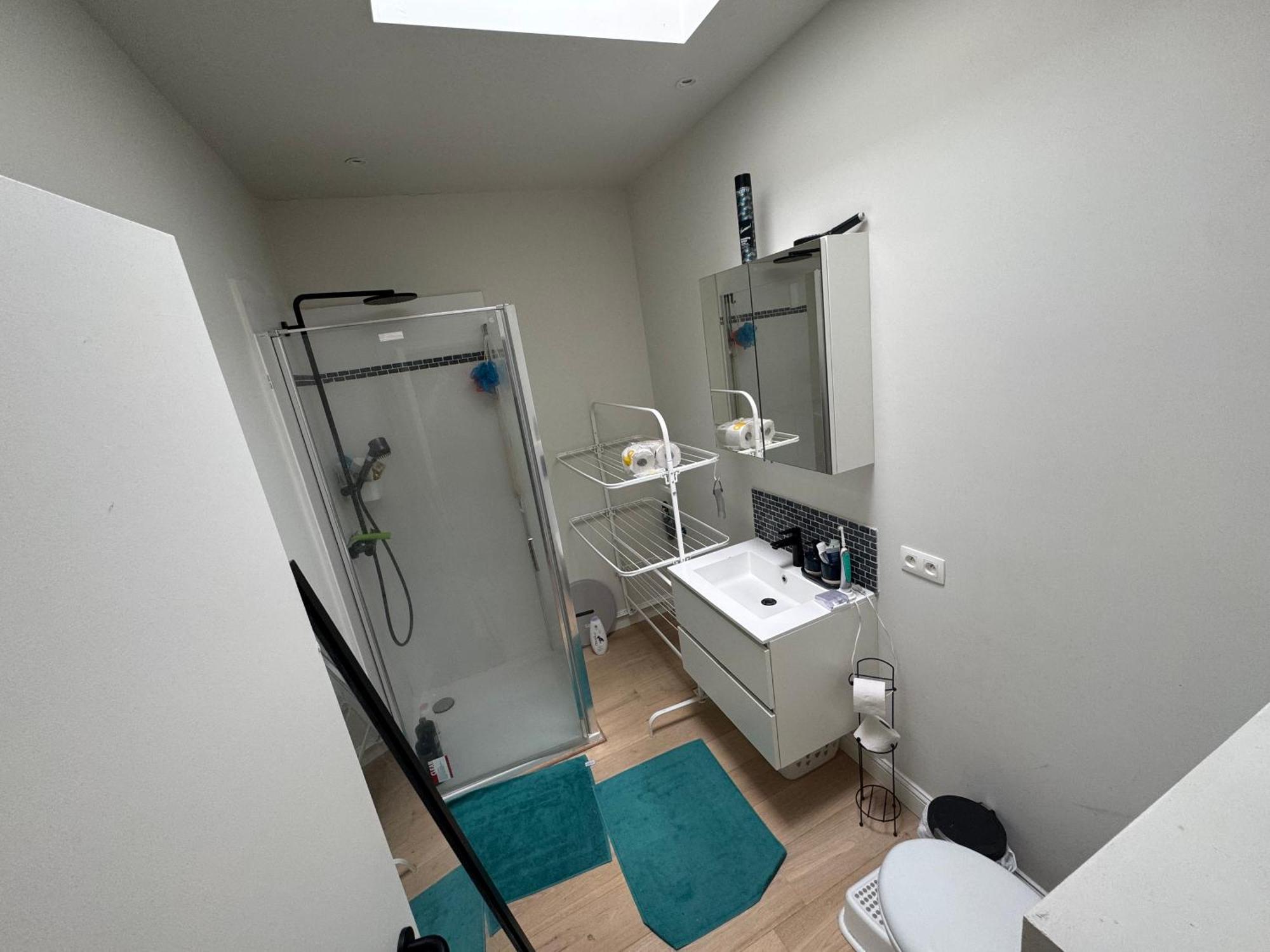 Apartment Small Shared In *
