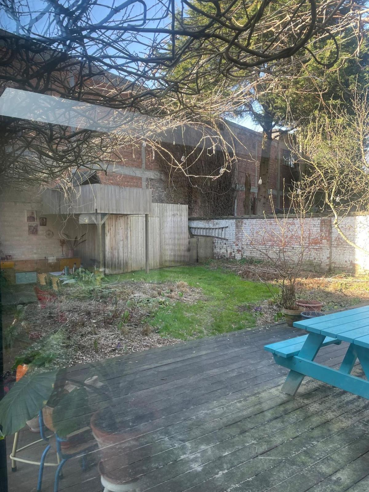 Spacious House With Big Garden Close To The City
