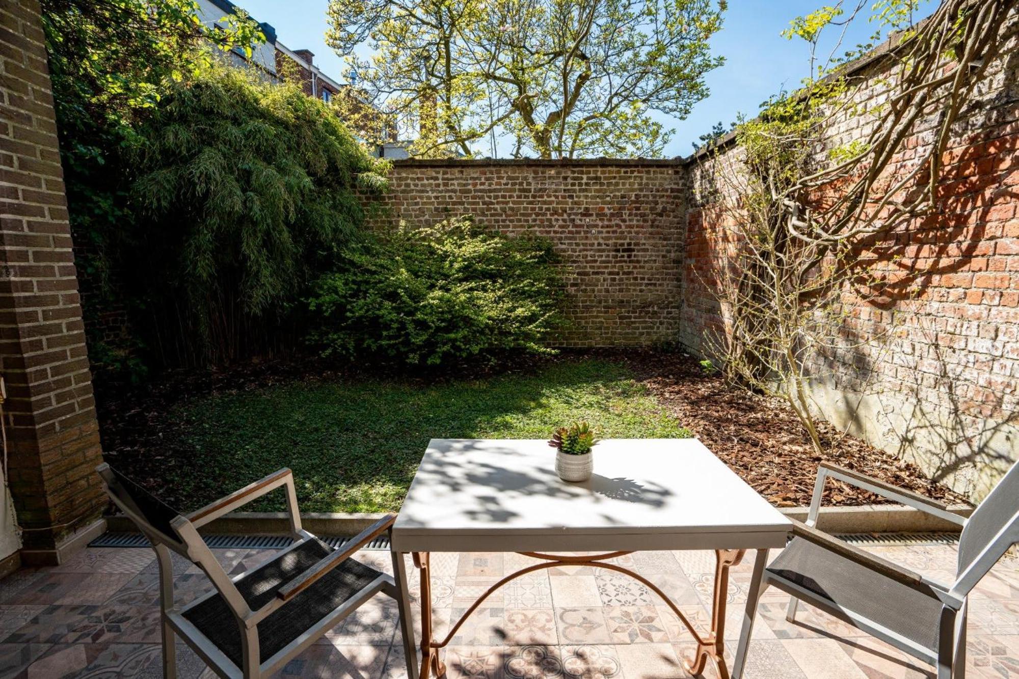 Vakantiehuis Huswell - Chic With Garden In *