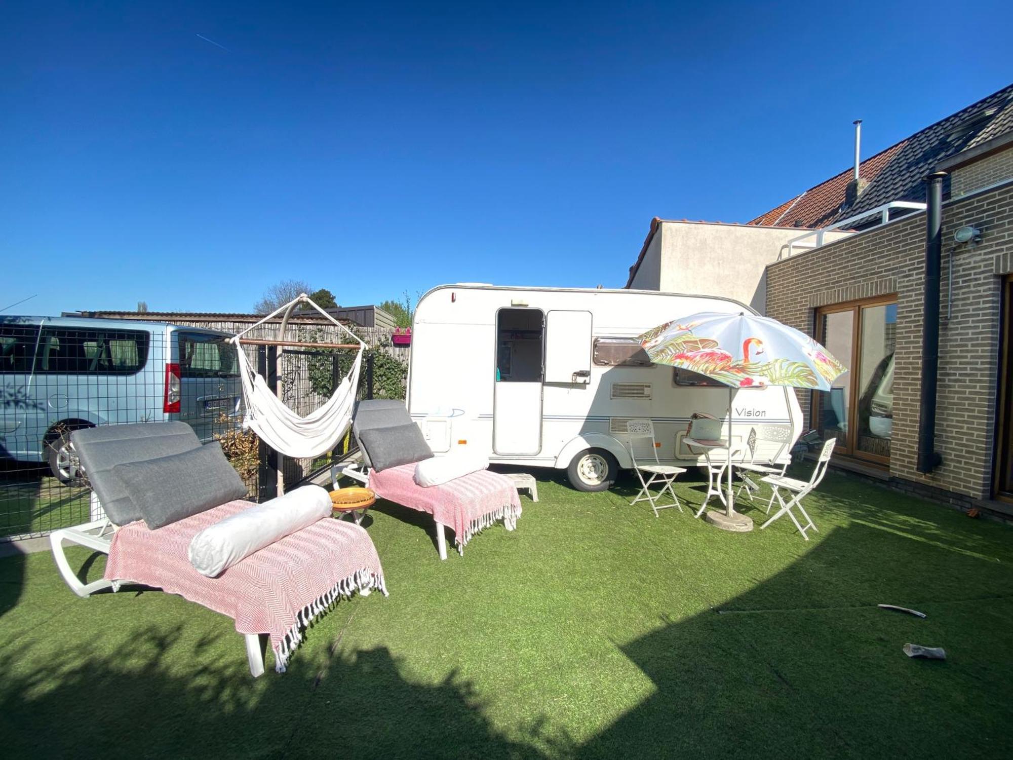 Gardencaravan Near In Green Area Campsite Ghent