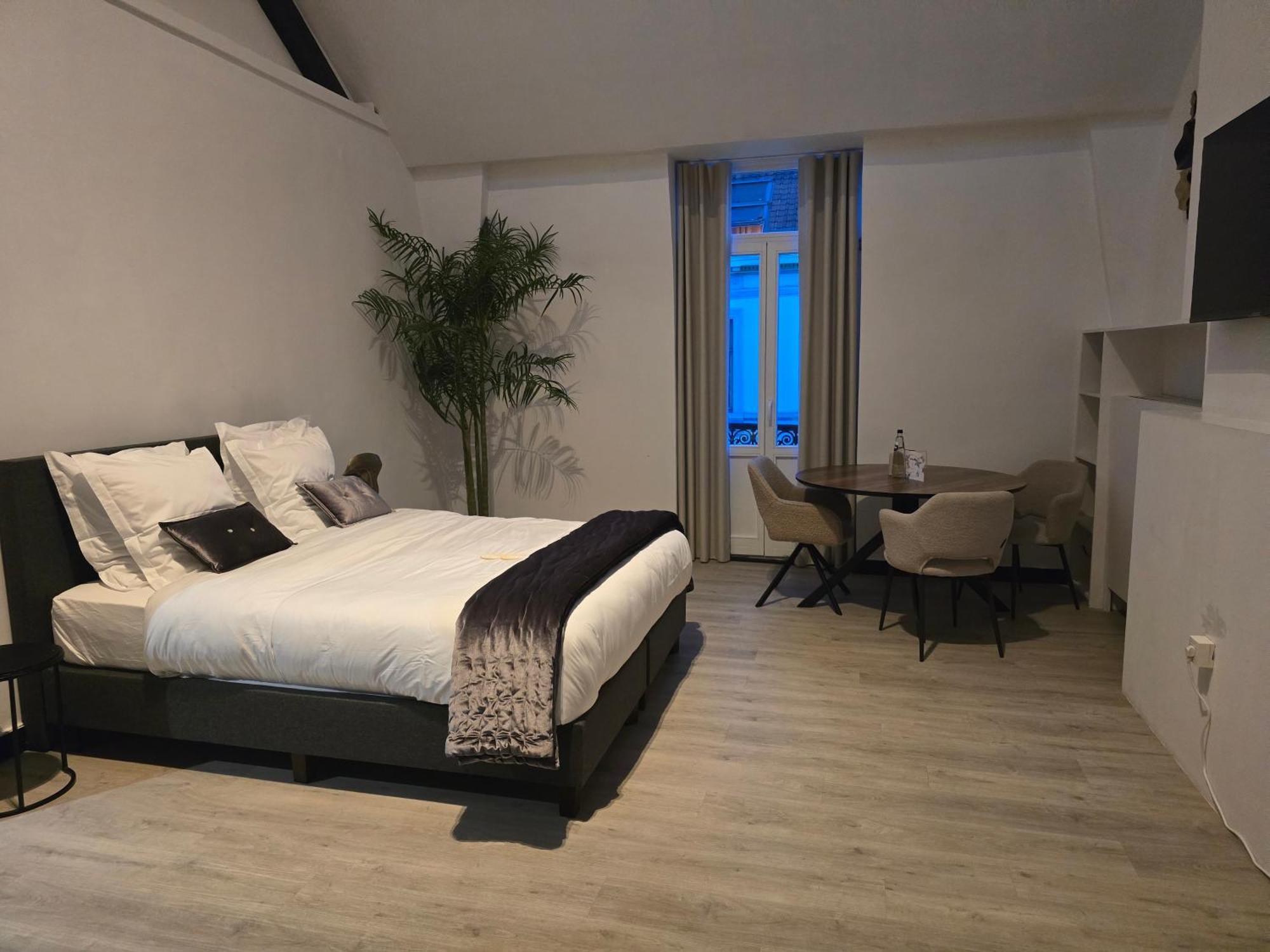 8z Dreamz 4 Apartment *