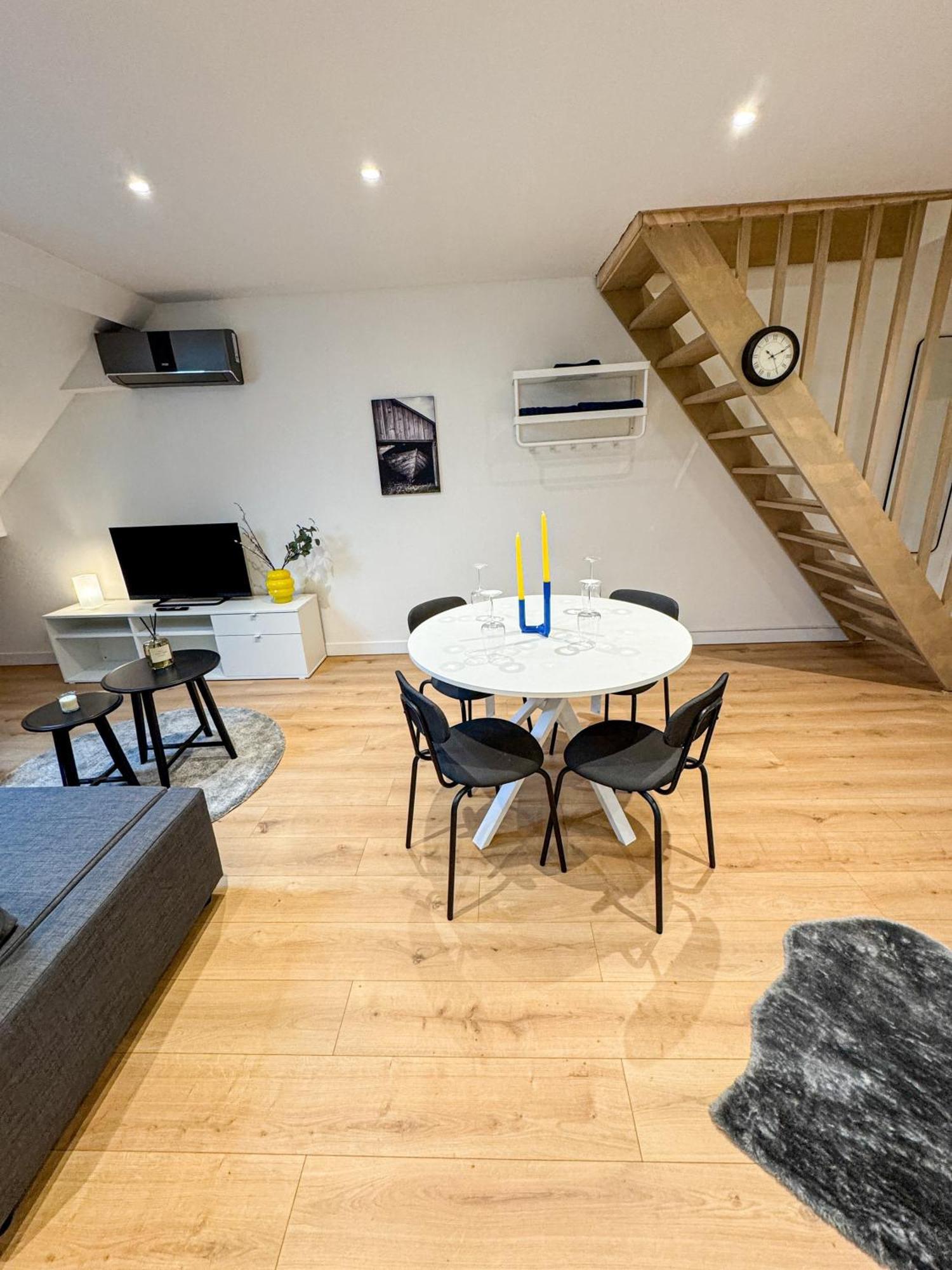 Chic & Modern 1br & 1lr Apt, 12 Min Walk To Rabot * Gent