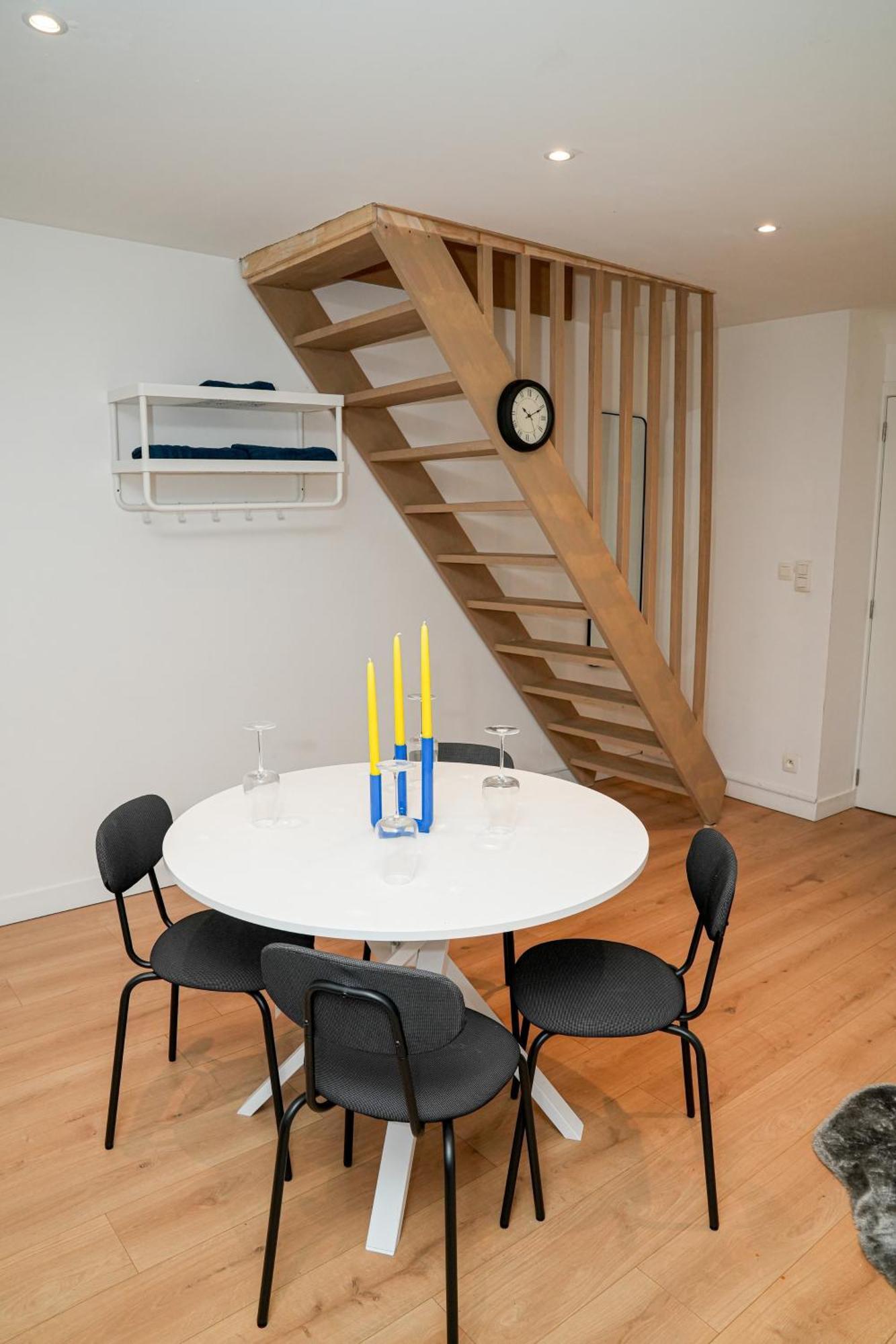 Chic & Modern 1br & 1lr Apt, 12 Min Walk To Rabot Gent