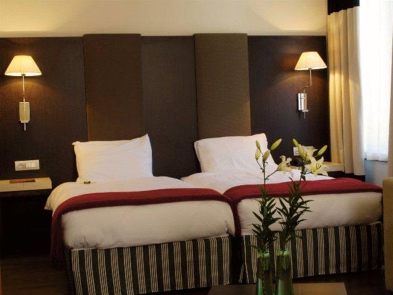 Hotel Nh Sint Pieters 3*