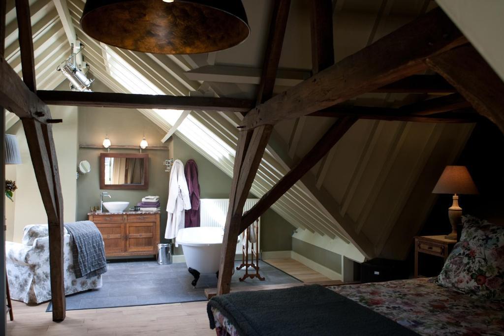 Bed & Breakfast Door 10