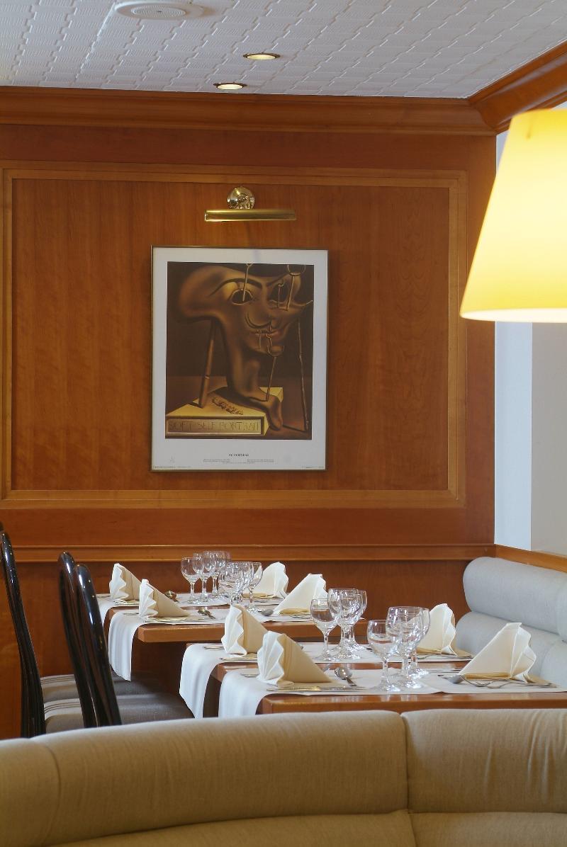 Castelnou Hotel 3*